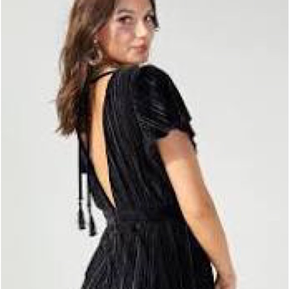 Lex Velvet Jumpsuit in Black NWT S - Picture 2 of 5